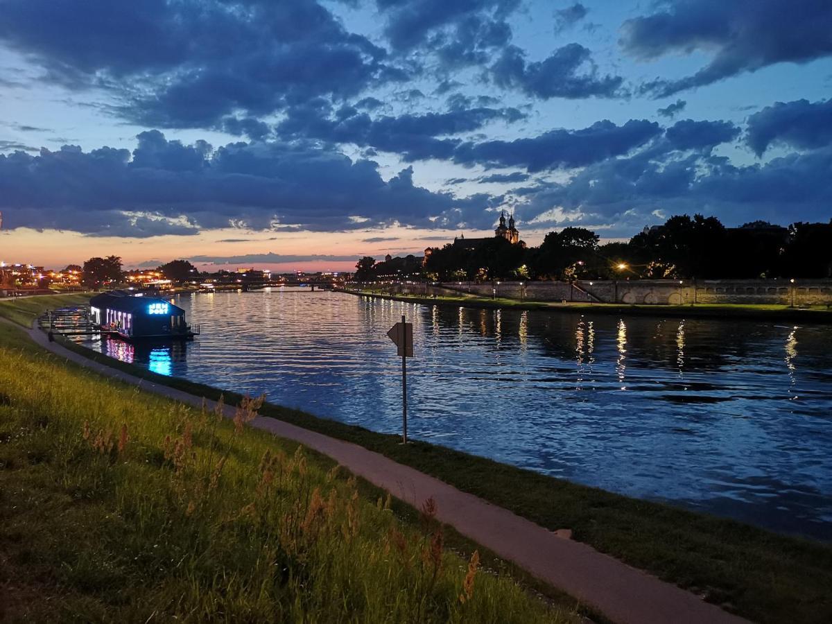 Vistula Boulevards Jacuzzi Apartment, Krakow